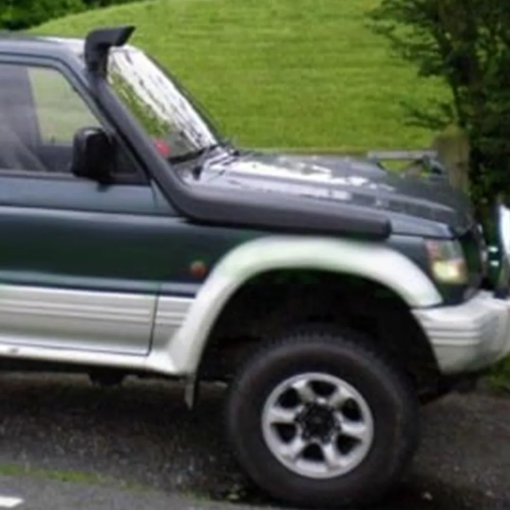 Snorkel for Mitsubishi Pajero II V31 (1990-2003) Snorkel for Mitsubishi Pajero II V31 (1990-2003) - LLDPE Raised Air Intake - Image 1